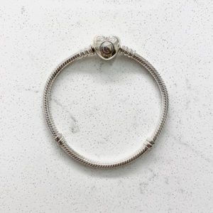 Pandora Moments Heart Clasp Bracelet